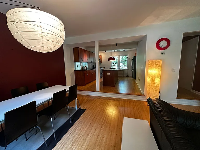 113 Sherwood Ct — Photo 5