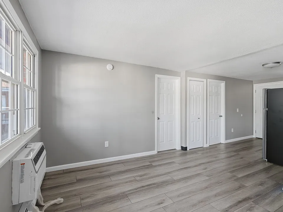 608 Westfield St BW