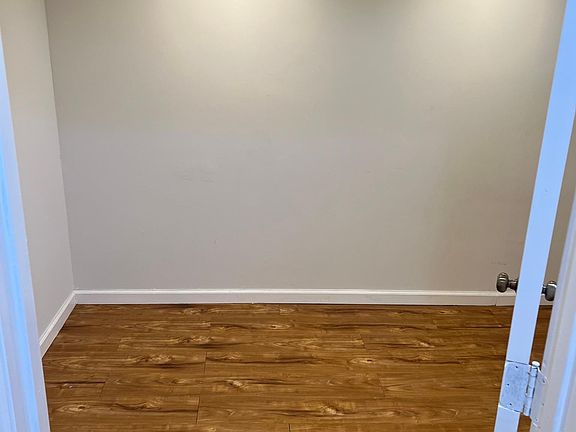 5th image of 28 Lexington Ave Floor 1