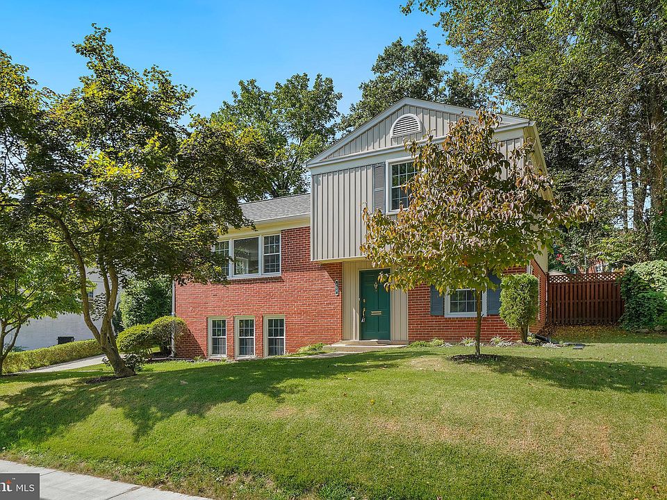1st image of 604 Crocus Dr
