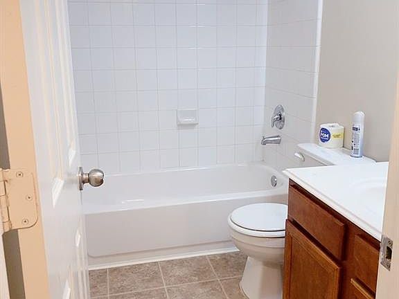3rd image of 19118 Canaras Ct