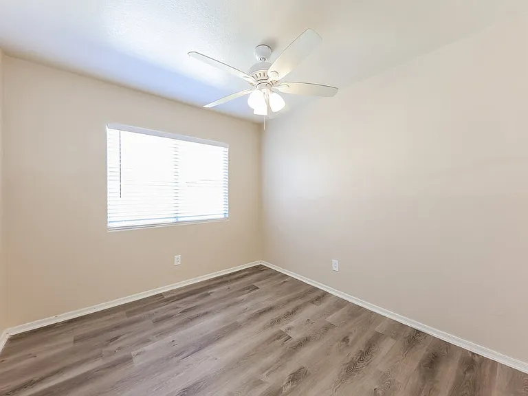 3618 W Tina Ln — Photo 13