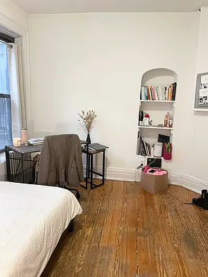 Rented by Jonis Realty | media 10