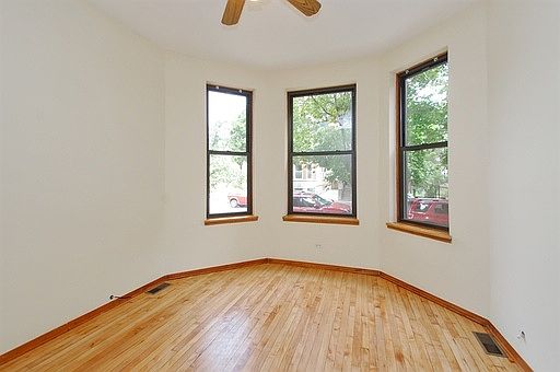 2nd image of 2345 W Iowa St