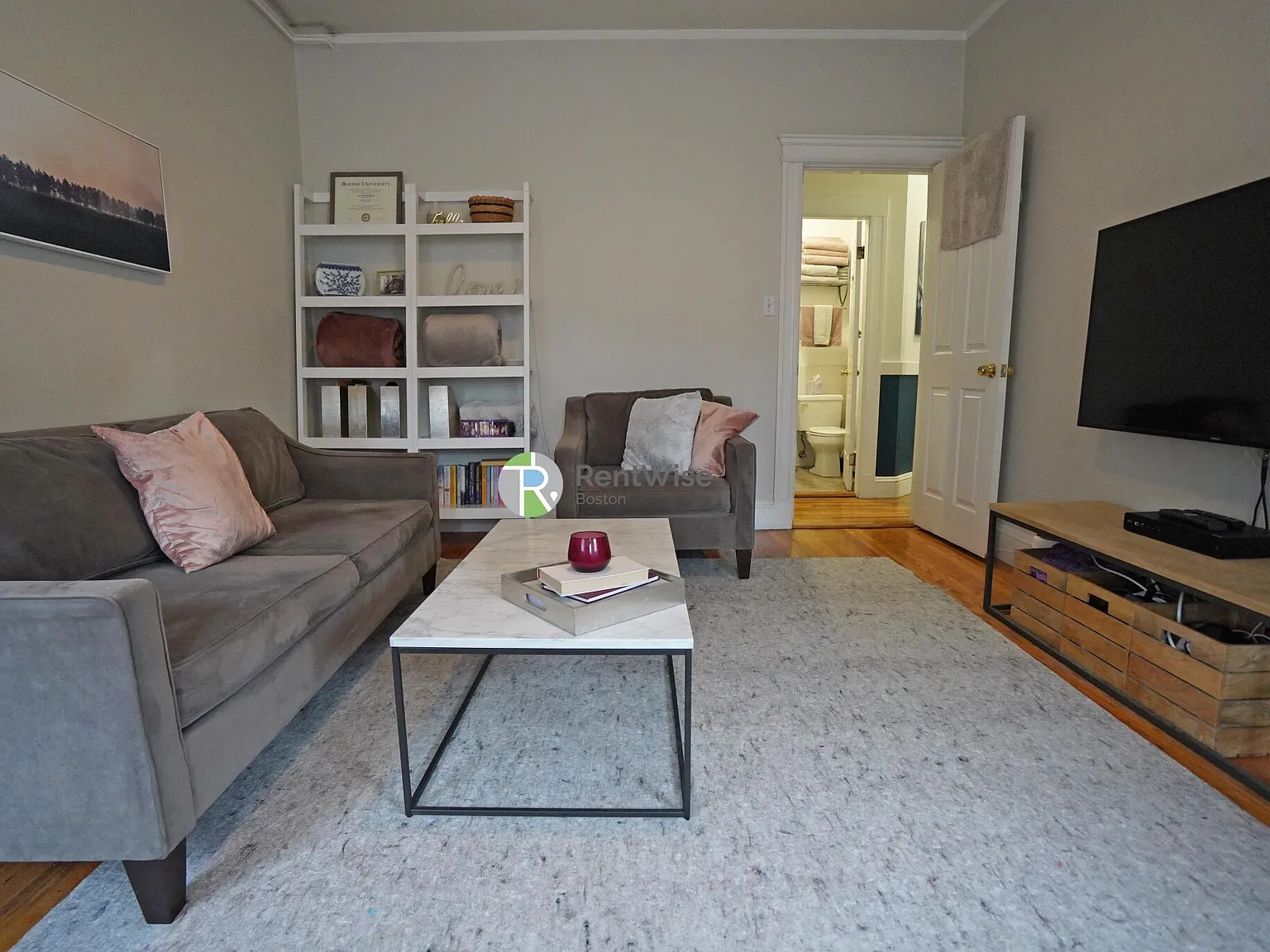 1 bed, 550 sqft, $2,400 — Photo 3