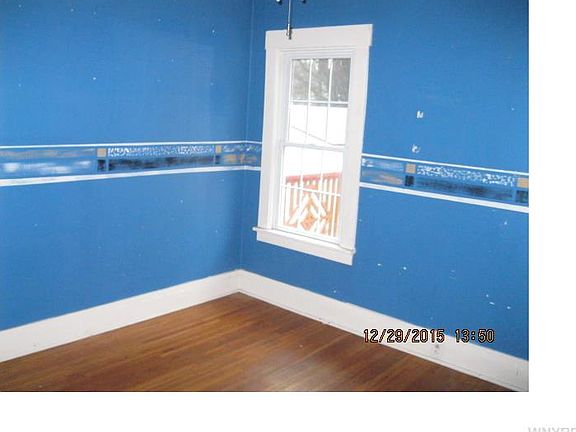 5th image of 447 Pleasant Ave