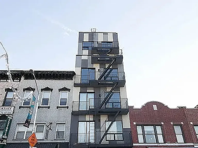 586 Grand St #4C — Photo 14