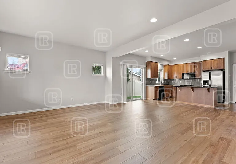 1840 N Willamette Rd — Photo 4