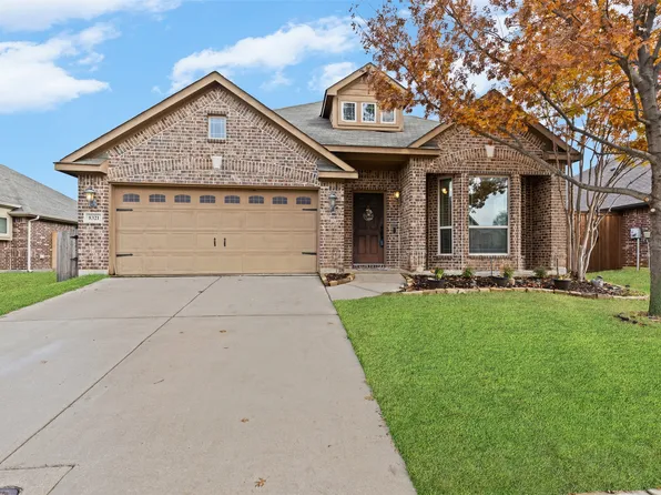 8321 Spitfire Trl, Aubrey, TX 76227