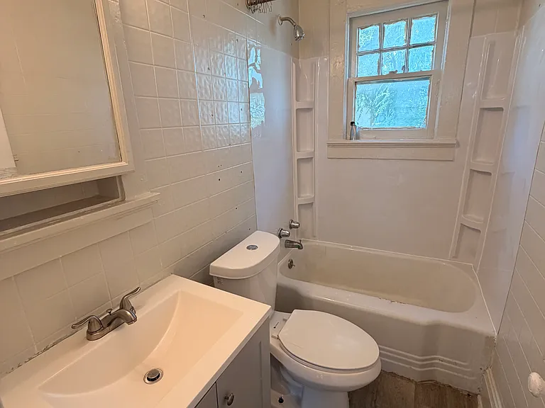 425 Baden St #1 — Photo 4