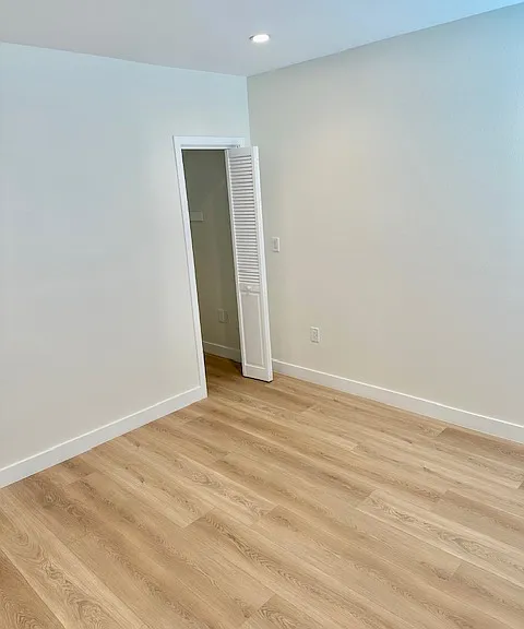 6821 Elgin St — Photo 16