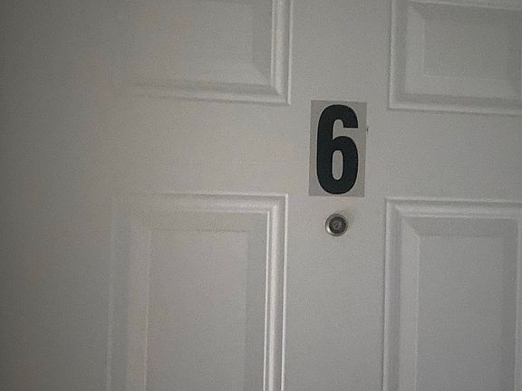 2nd image of 346 Fort Worth Ave APT 6