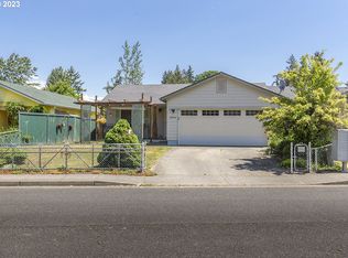 59050 Elizabeth Ln, Saint Helens, OR 97051