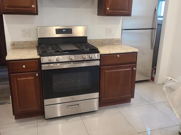 2 Winston Rd #1, Dorchester Center, MA 02124