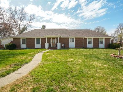 114 Cliff Dr, Buckner, MO, 64016