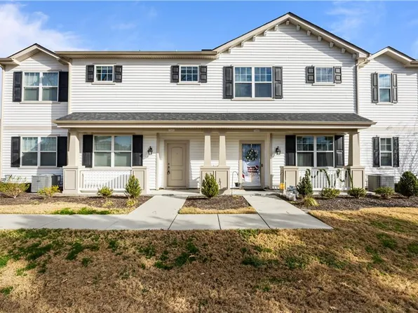 5101 Cora Anne Ln, Virginia Beach, VA 23455