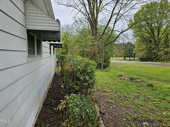 4th image of 211 Page St