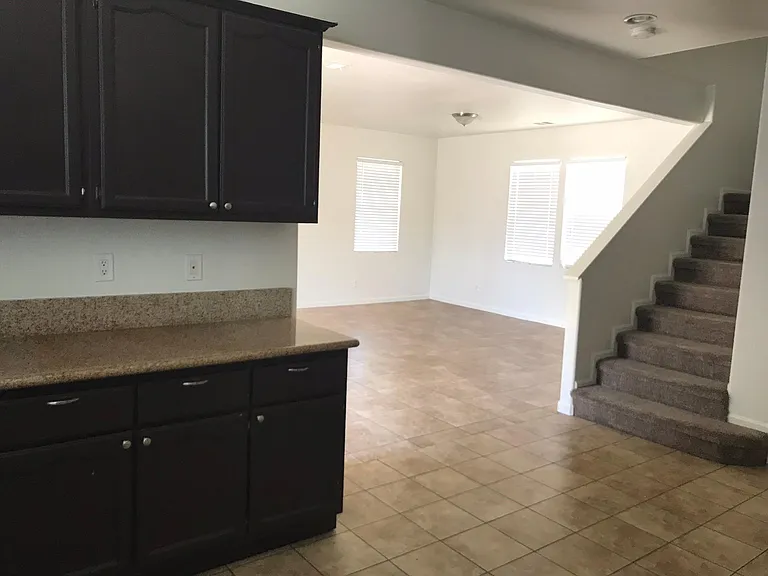 612 W Pillsbury St #102 — Photo 14