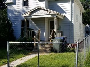 916 Wellington St, Waterloo, IA 50702