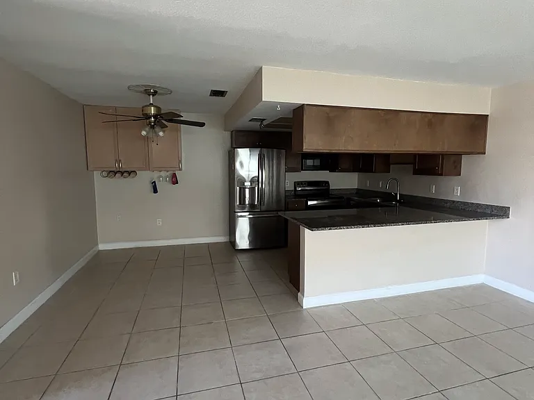 312 Cape Coral Pkwy W — Photo 7