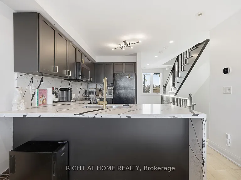 3400 Lake Shore Blvd W #217 — Photo 16