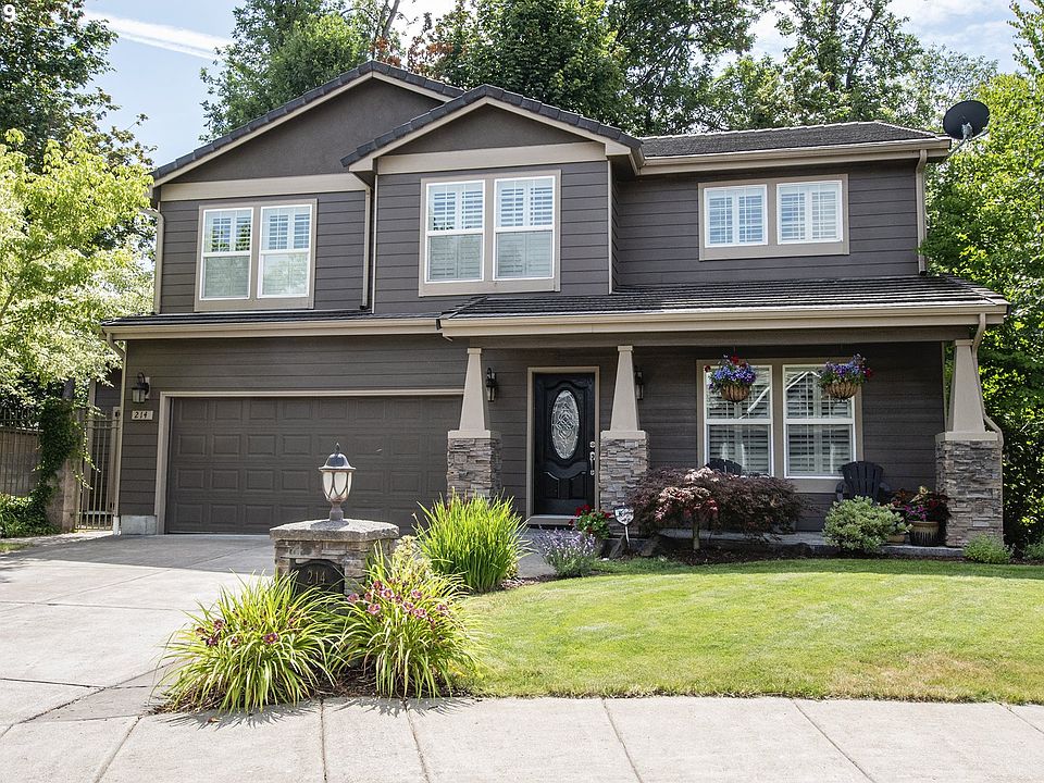 1st image of 214 Pebble Beach Dr