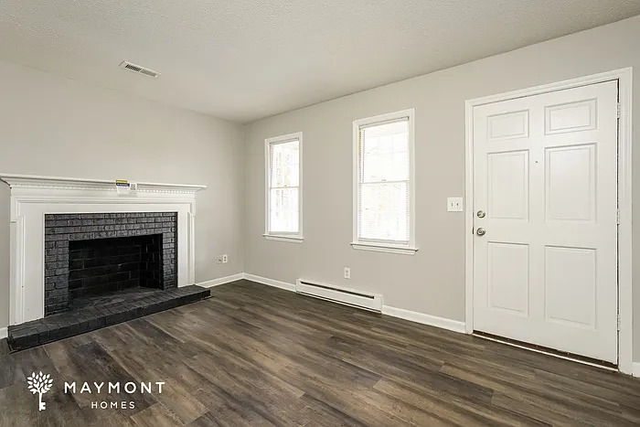 5916 Stoneybrook Cir — Photo 3