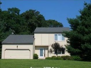 3 Cliff Dr, Old Saybrook, CT 06475