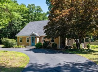 26 Mast Road, Lee, NH 03861