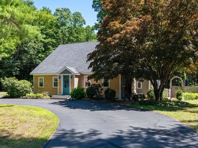 26 Mast Road, Lee, NH, 03861