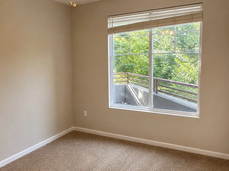 320 Caldecott Ln #108 — Photo 5