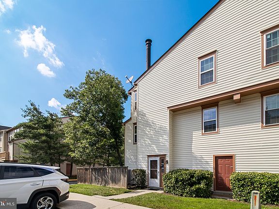 3rd image of 3736 Monmouth Pl Unit 11-119