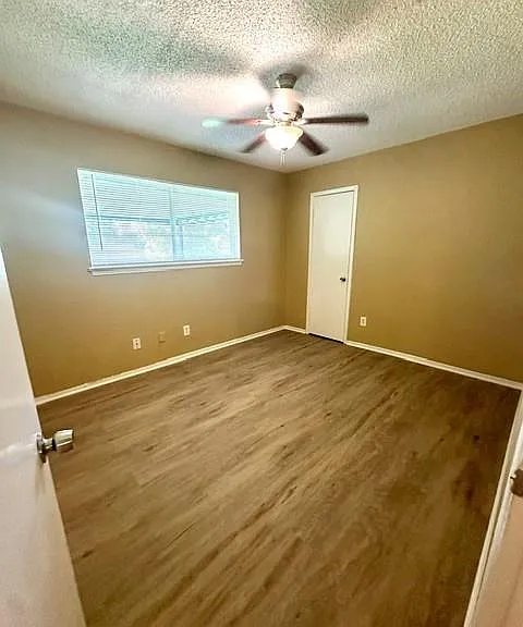 12210 Roandale Dr — Photo 24