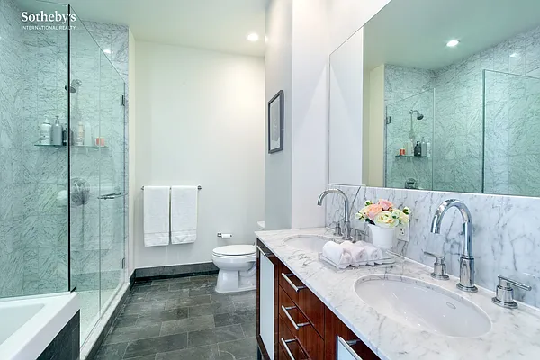 Sold by Sotheby's International Realty | media 9