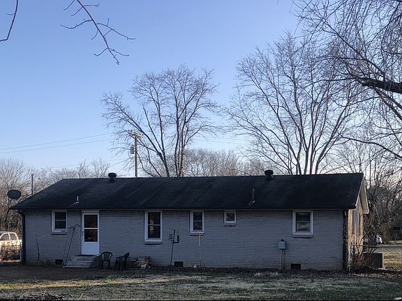 5th image of 115 Vaughn St
