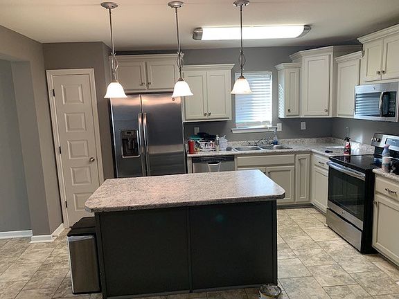 3rd image of 899 Bayou Vista Dr