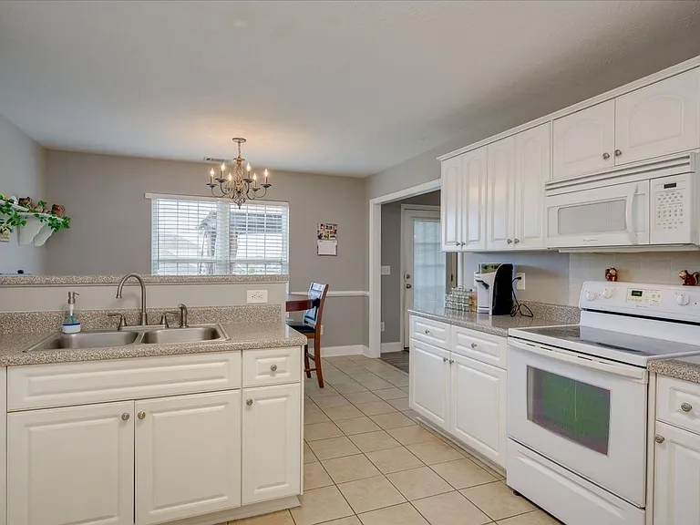 4516 Logans Way — Photo 13