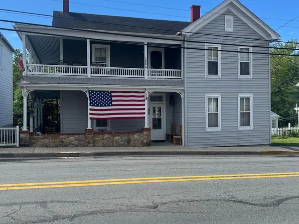 105 N Main St, Edinburg, VA 22824