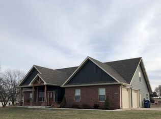 520 W Fountain Rd, Webb City, MO 64870