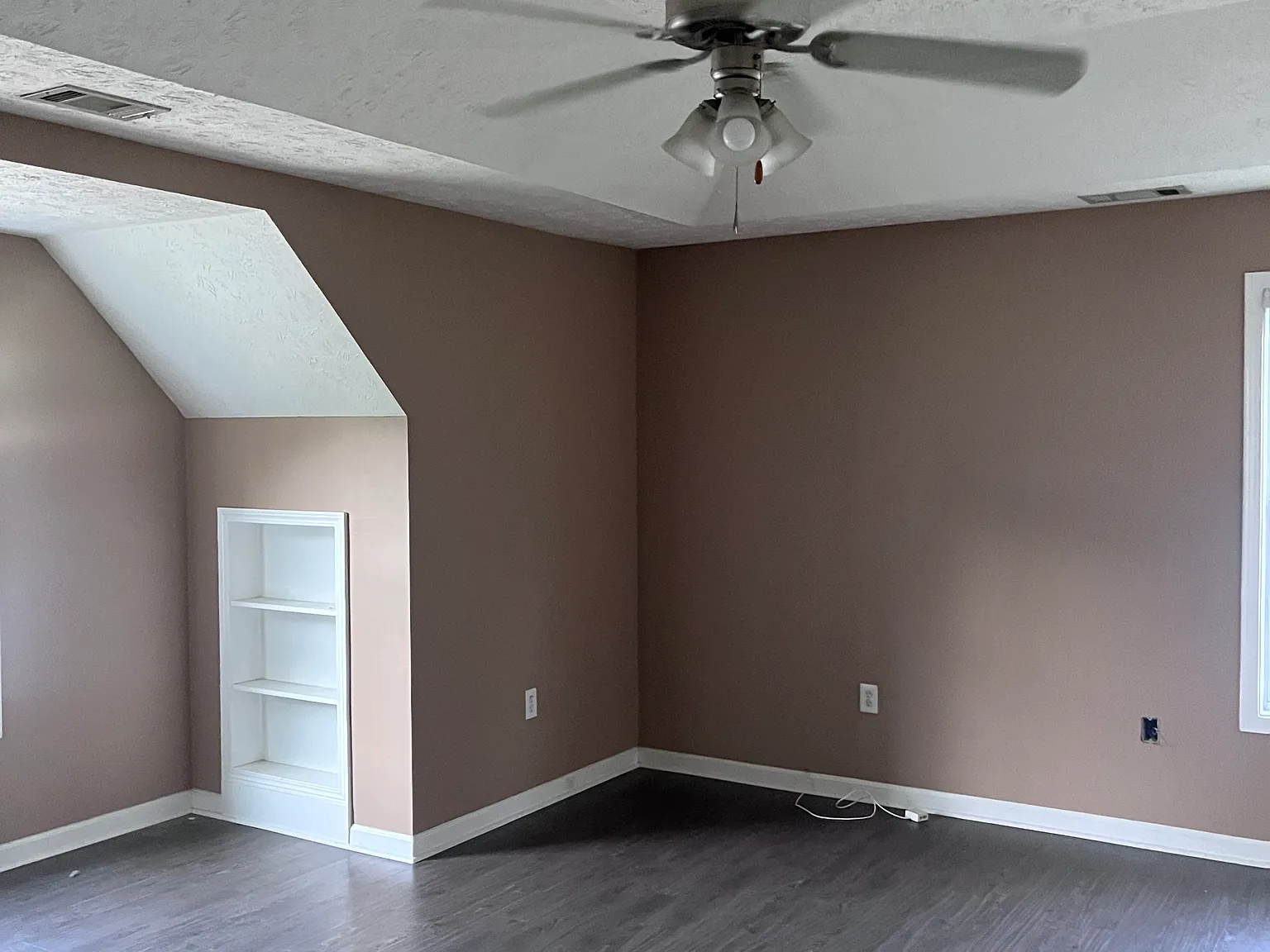 4 bed, 1892 sqft, $2,300 — Photo 3