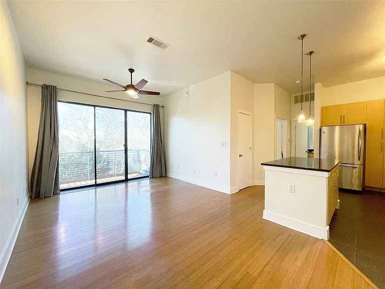 4605 Cedar Springs Rd #338 — Photo 2
