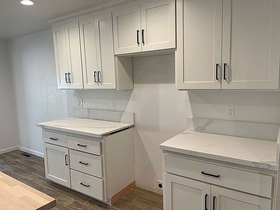 5th image of 4872 E Floradora Ave