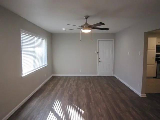 1610 Toplea Dr — Photo 8