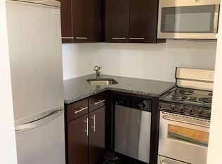 460 W 50th St APT 2A, New York, NY 10019