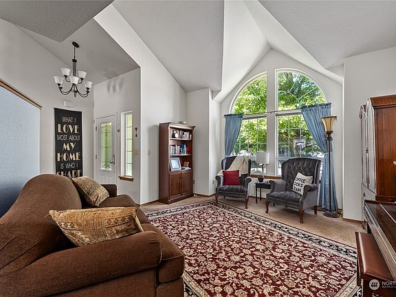 4th image of 6039 Winnwood Loop SE
