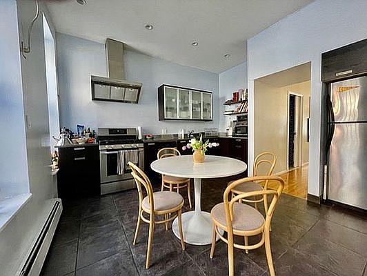 3rd image of 67 Bond St #2