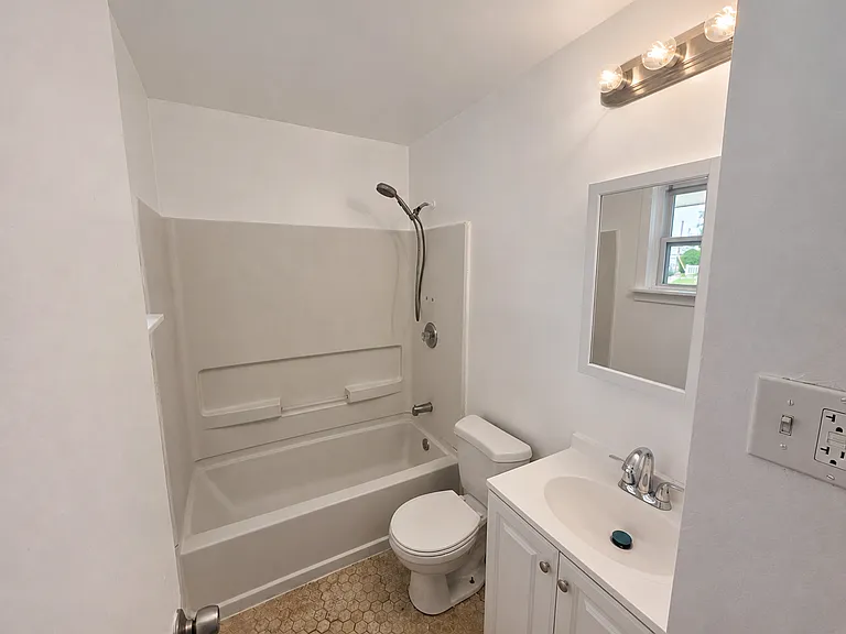 106 Louise Rd — Photo 18