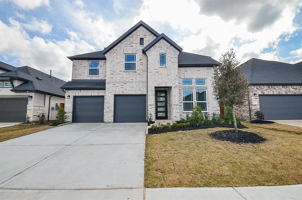 4 bed, 3.0 bath, 3101 sqft, $3,600 — Photo 2