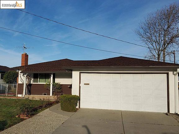 3rd image of 2209 Cypress Ave