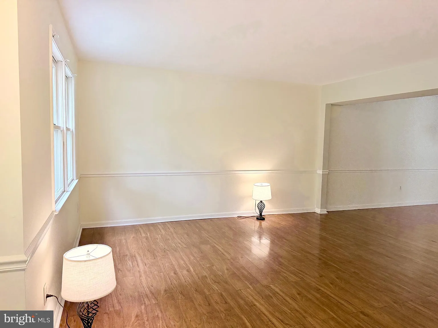 3 bed, 2.5 bath, 2022 sqft, $3,350 — Photo 3